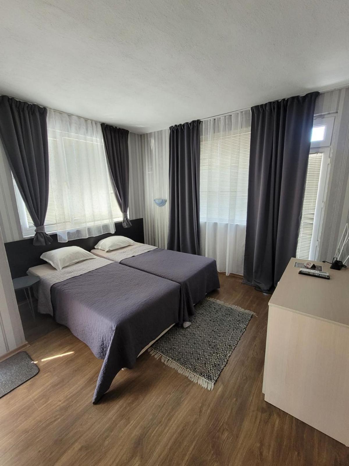 Guest House Taligarov Pomorie Buitenkant foto